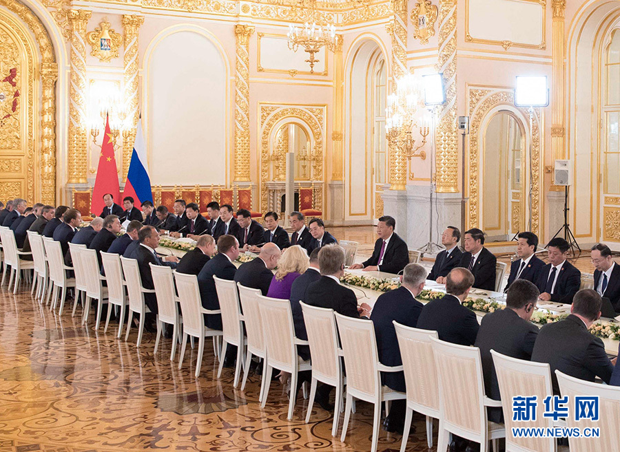 中露首脳会談　新時代の包括的・戦略的協力パートナーシップを発展