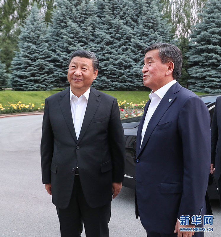 習近平主席がキルギスのジェエンベコフ大統領と会談