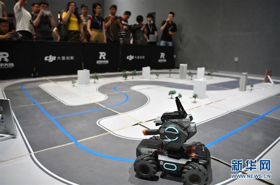 DJIが教育用ロボット「RoboMaster S1」を発表　北京