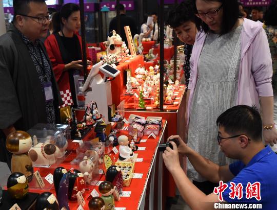 重慶で初の「日本商品展」開催