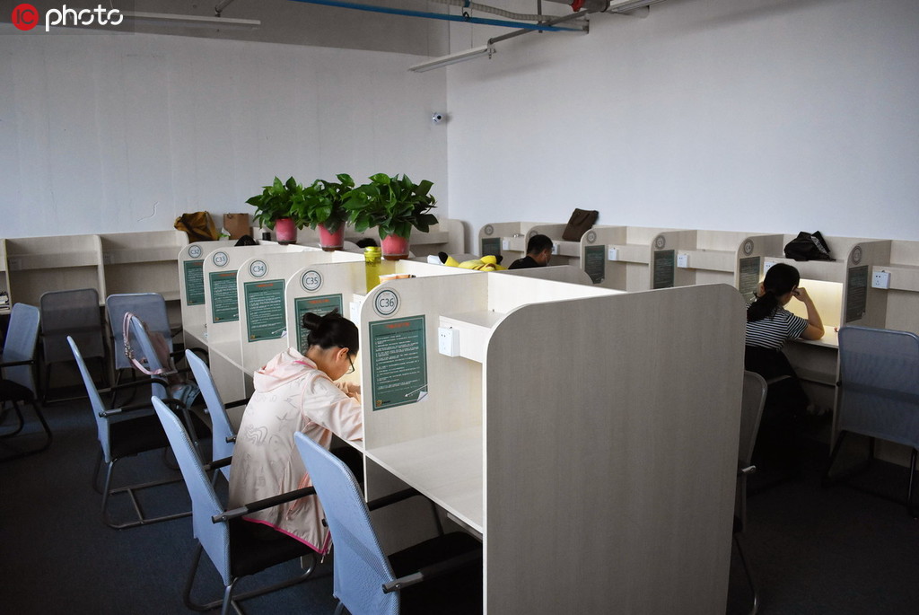 静かな学習環境求め「シェア自習室」を開設　河南省