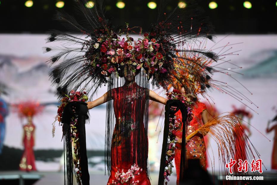 フローリストたちによる 花のファッションショー 雲南省昆明 5 人民網日本語版 人民日報