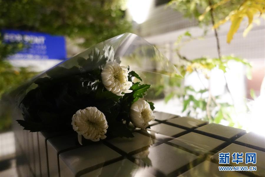日本「京アニ」放火事件の犠牲者を悼み多くの市民が献花