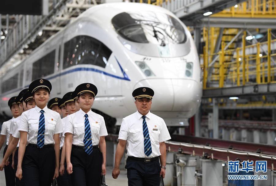 中国の鉄道で第一陣となる高速鉄道の女性運転士がまもなく登場