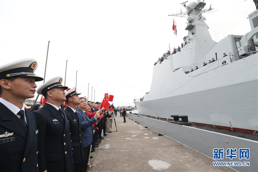 中国海軍駆逐艦がサンクトペテルブルク訪問