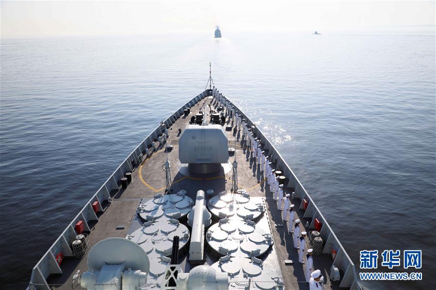 中国海軍駆逐艦「西安」がロシア海軍記念日観艦式に参加