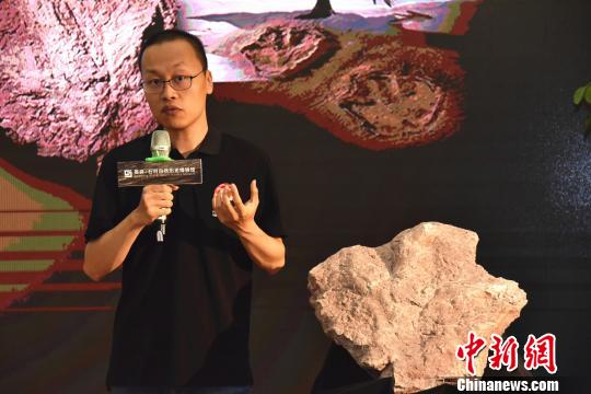 アジア初のティラノサウルスの足跡が中国で発見