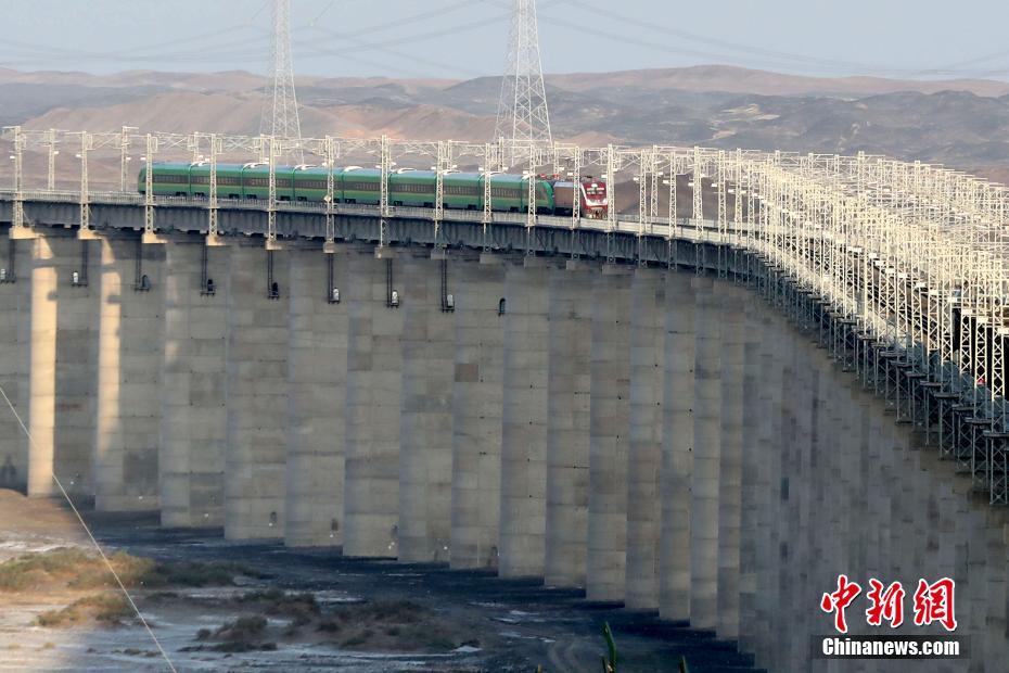 新疆の鉄道で初となる「復興号」車両が近く運行開始