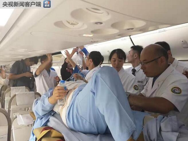 ラオスのバス転落事故、中国人負傷者のうち3人が帰国し治療