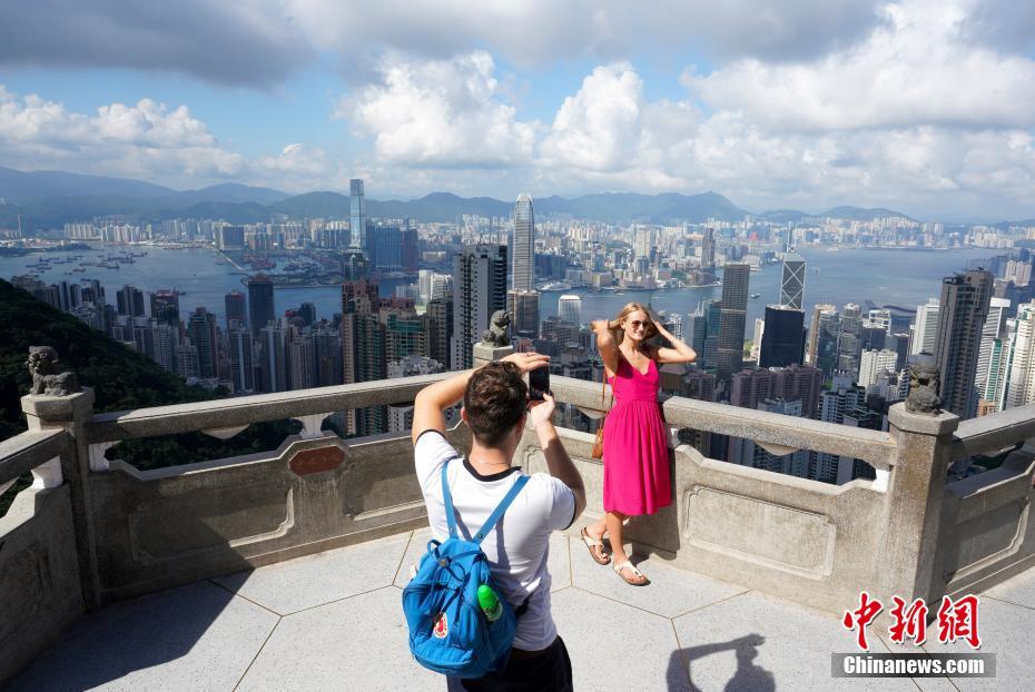 暴力事件のダメージで香港地区の観光業は「冷え込み厳しい」夏