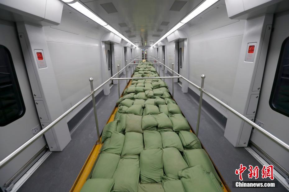 北京地下鉄・大興空港線が乗客を乗せない状態でテスト走行