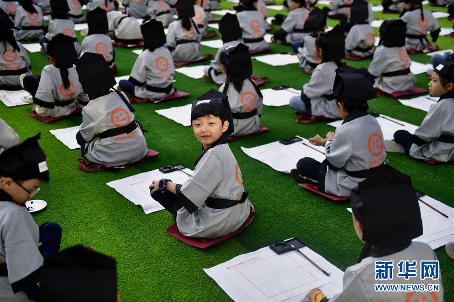 中国全土の学校で新学期スタート！