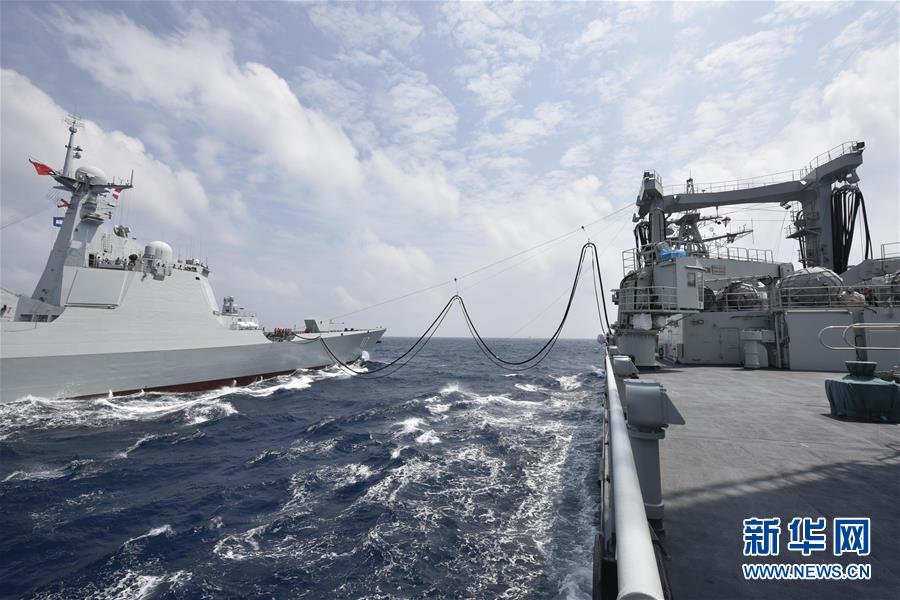 中国海軍第33次護衛艦隊が初の海上補給