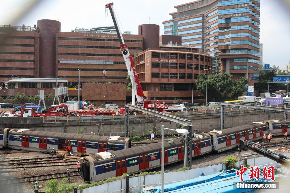 香港で列車脱線事故 香港運輸局「いかなる可能性も排除しない」