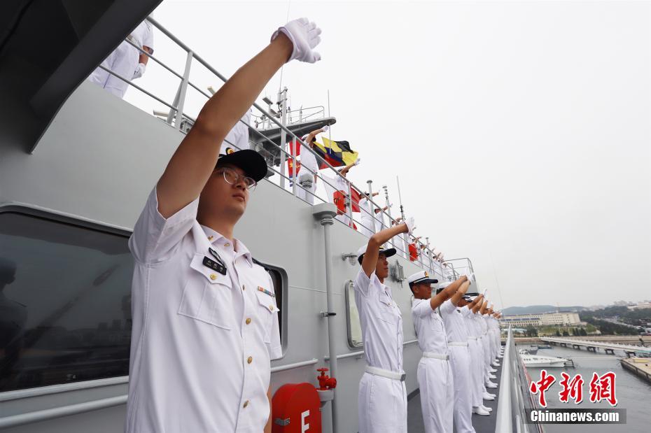 中国海軍「戚継光」艦が遠洋航行実習とアジア太平洋諸国歴訪へ出航