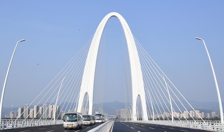 新首鋼大橋が開通　北京