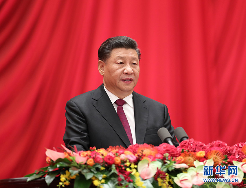 9月30日夜、中華人民共和国成立70周年祝賀招待会が北京の人民大会堂で盛大に行われた。習近平中共中央総書記（国家主席、中央軍事委員会主席）が出席して重要演説を発表した。（撮影・黄敬文）