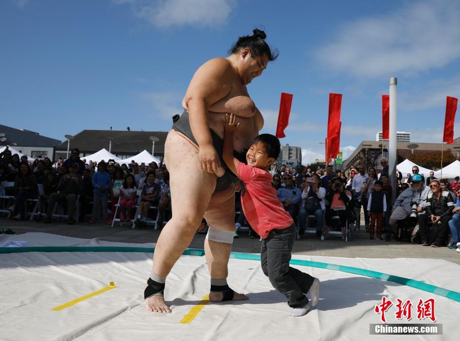 日本相撲チャンピオン展が米サンフランシスコで開催