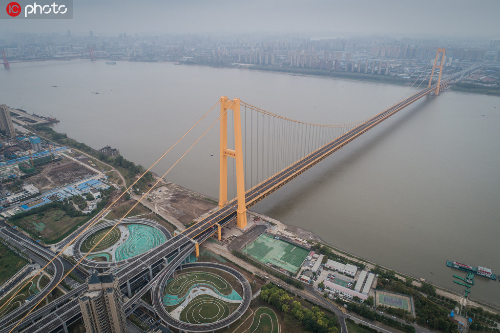 このほど正式に開通した楊泗港長江大橋（写真著作権は東方ICが所有のため転載禁止）。