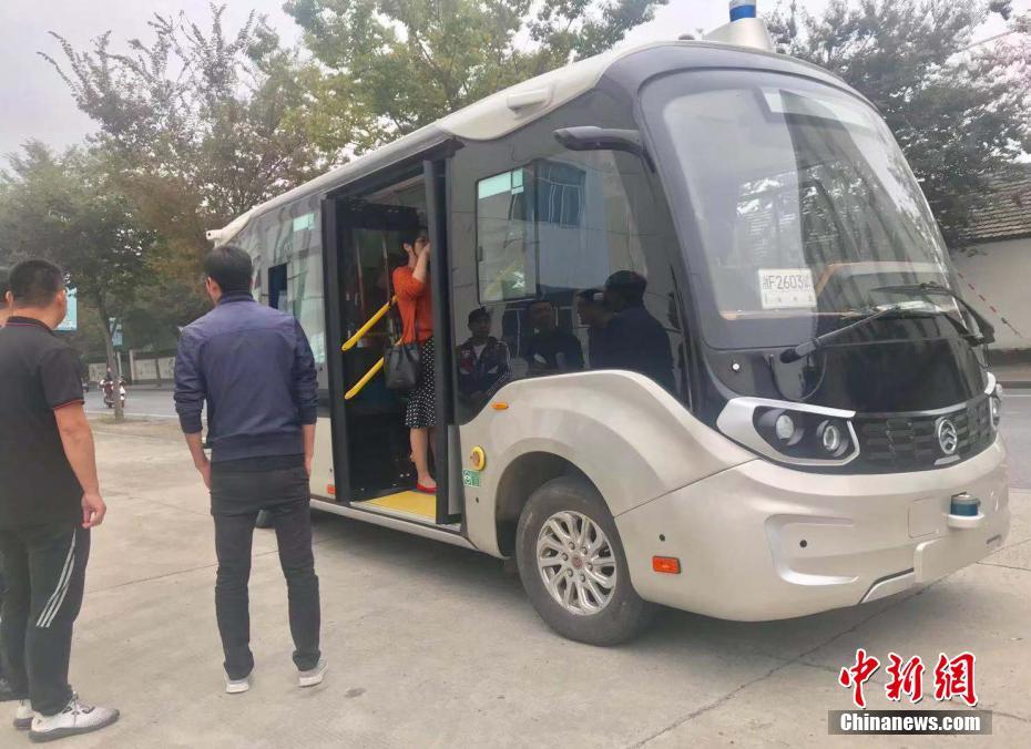 5G自動運転ミニバスが烏鎮に登場　浙江省