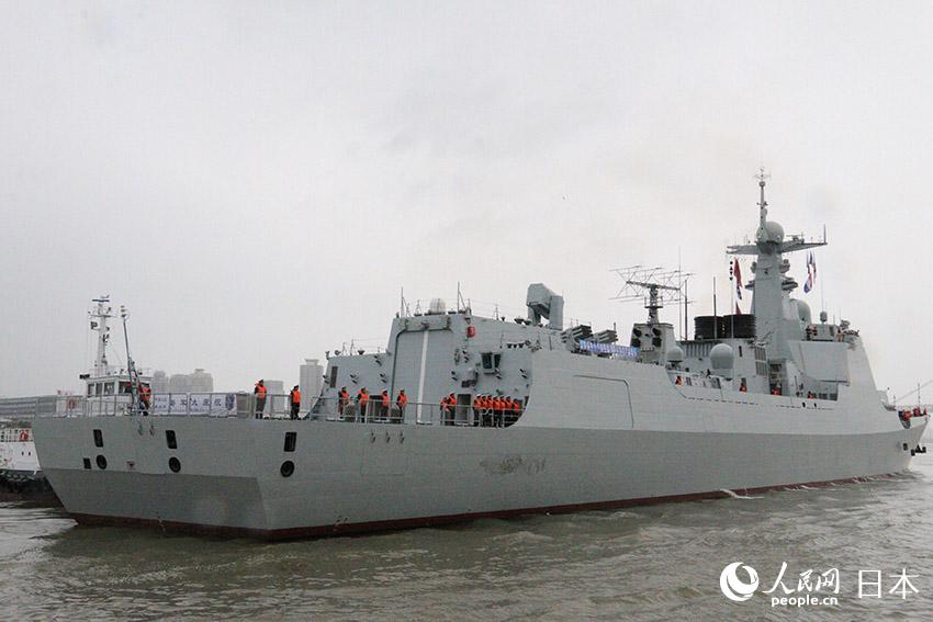 中国海軍の駆逐艦「太原」が台風19号の被害受けた日本に見舞いのメッセージ