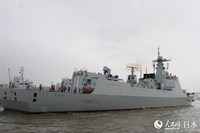 中国海軍の駆逐艦「太原」が台風19号の被害受けた日本に見舞いのメッセージ