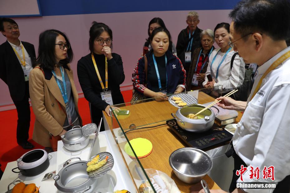 日本製の鍋が第2回輸入博で人気　上海