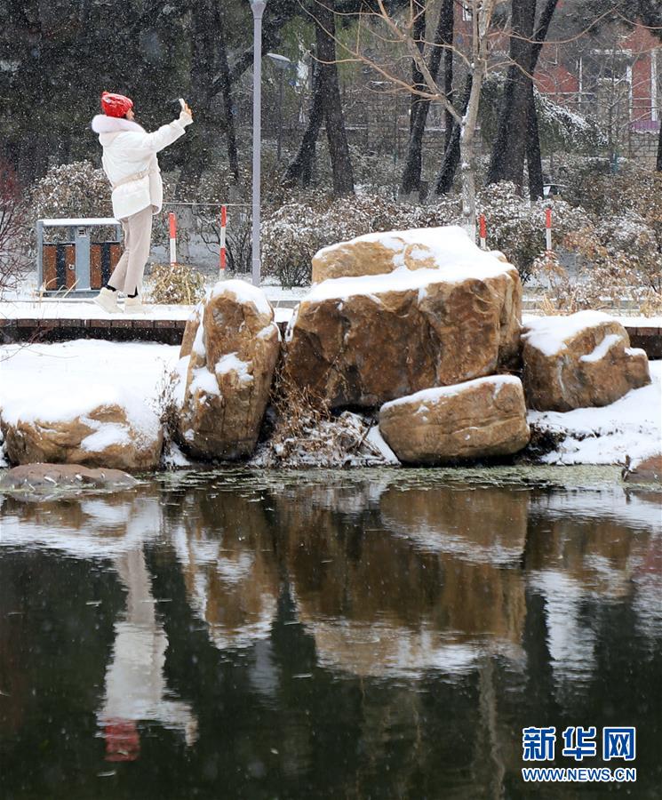 大雪がこんこんと降り積もる長春　吉林省