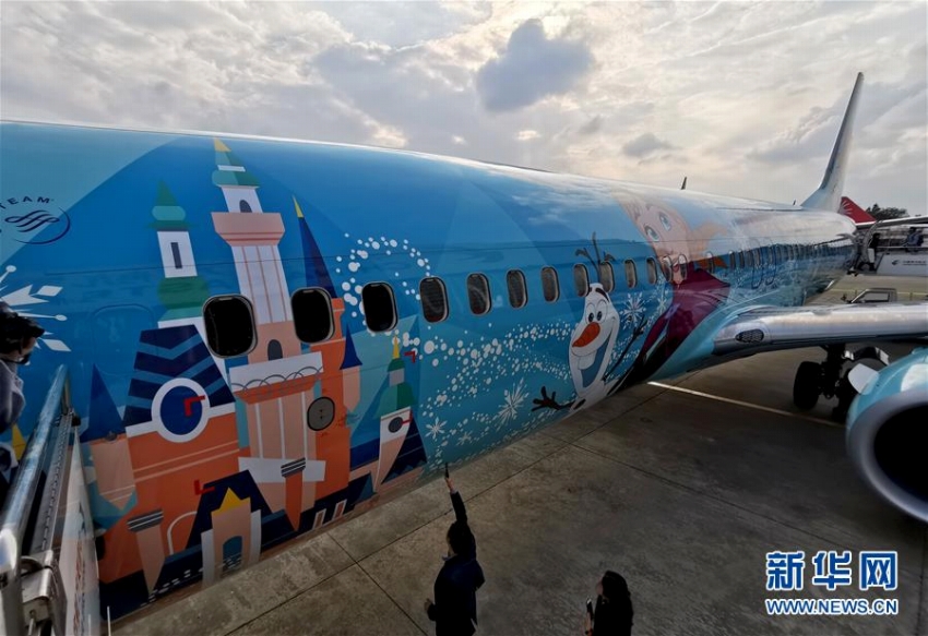 「アナ雪」デザインの飛行機が上海に登場