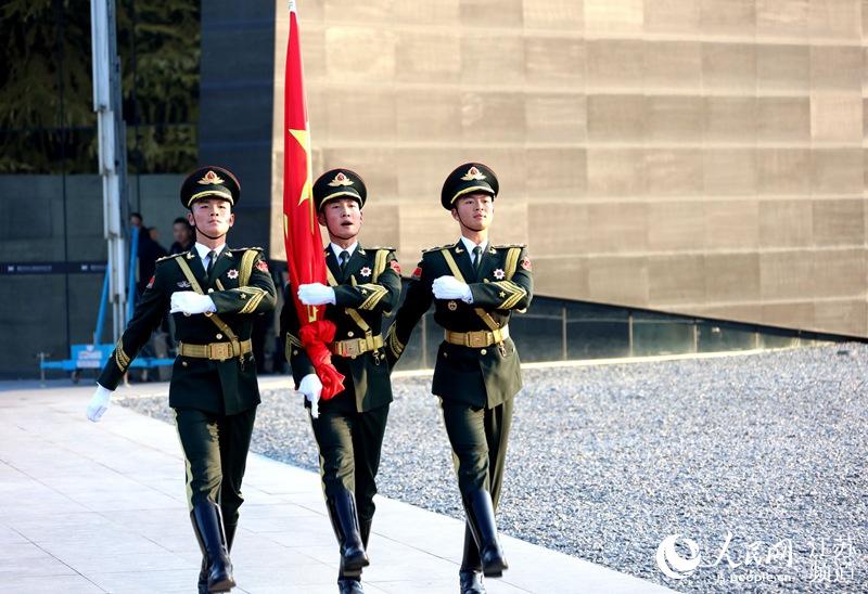 6回目となる国家追悼日　南京で国旗半旗掲揚式