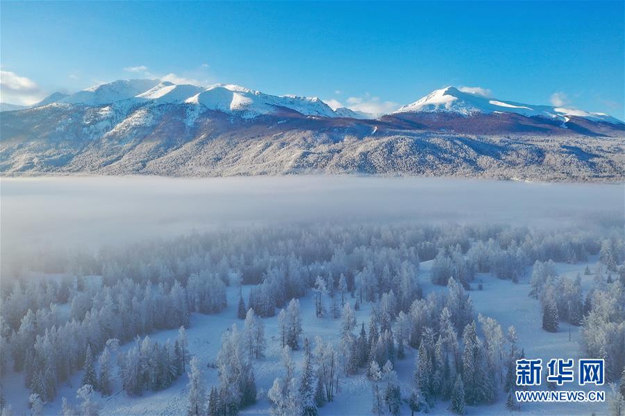童話の世界のような絶景が広がる新疆ウイグル自治区カナスの冬