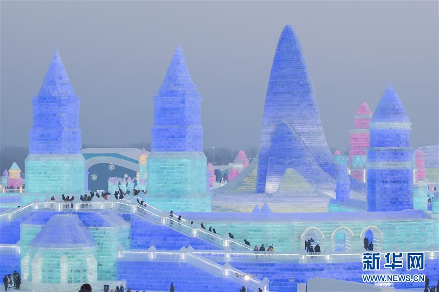 「第36回中国・ハルビン国際氷雪祭り」が開幕 黒竜江省
