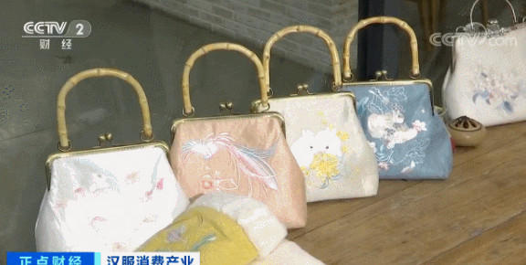 中国で大流行の漢服の淘宝における取引額20億元に 10万元近く使う若者も