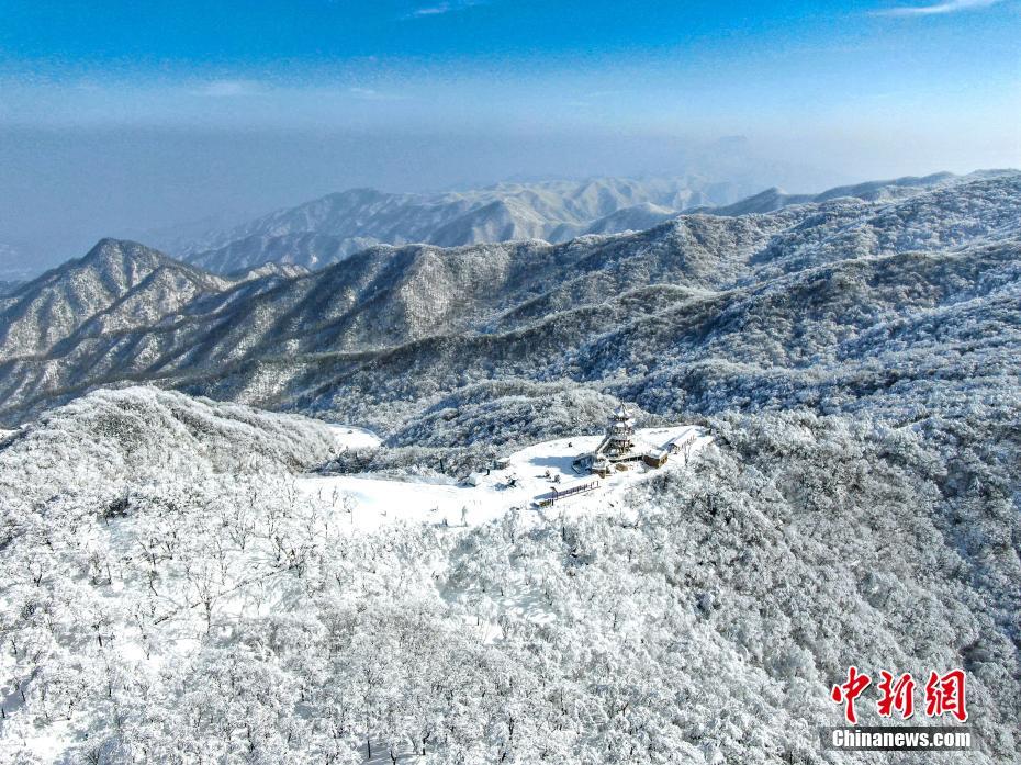 一面の銀世界広がる伏牛山脈、仙境のような絶景に　河南省