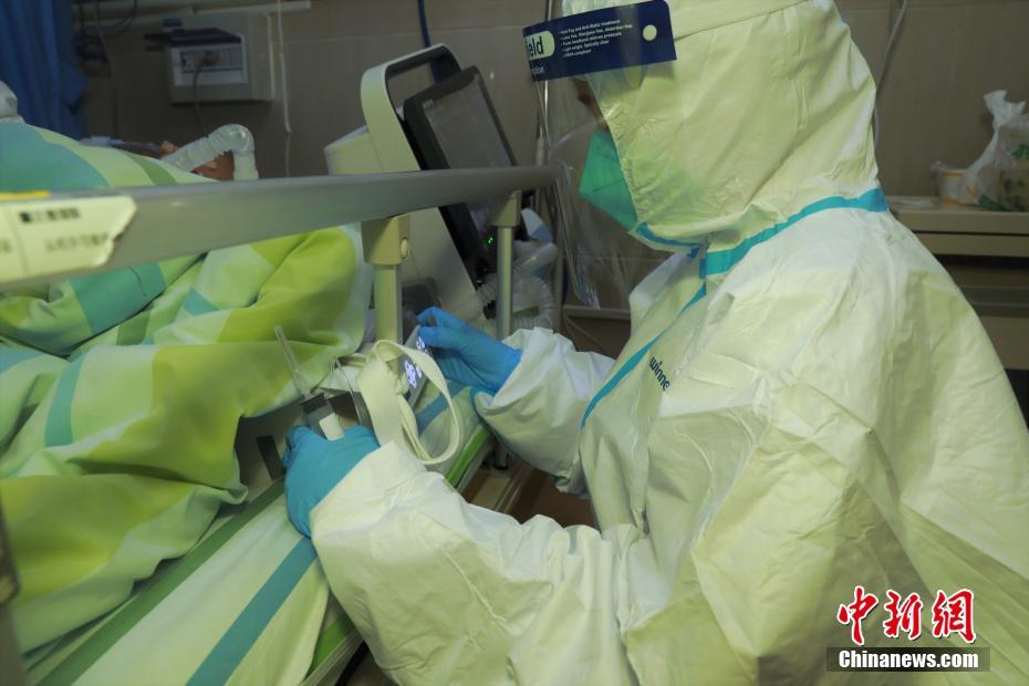 新型コロナウイルス肺炎の救命治療に全力で取り組む武漢大学中南病院