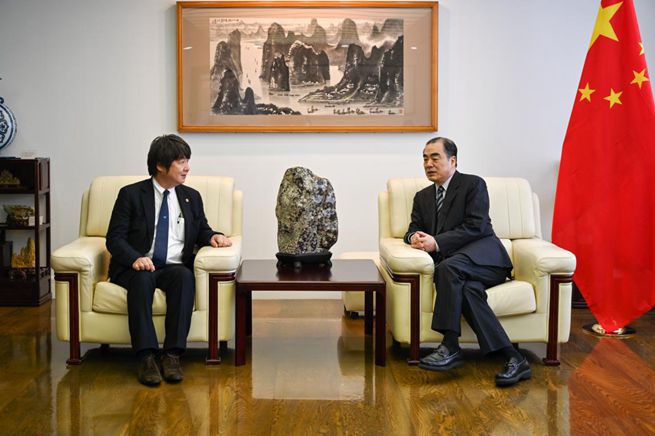 孔鉉佑駐日大使が日本の民間から新型肺炎関連支援物資を受領