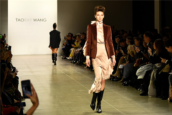 中国人デザイナーによる2020秋冬作品、NYファッションウィークに登場