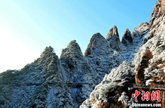 江西三清山、立春後初めての降雪を観測