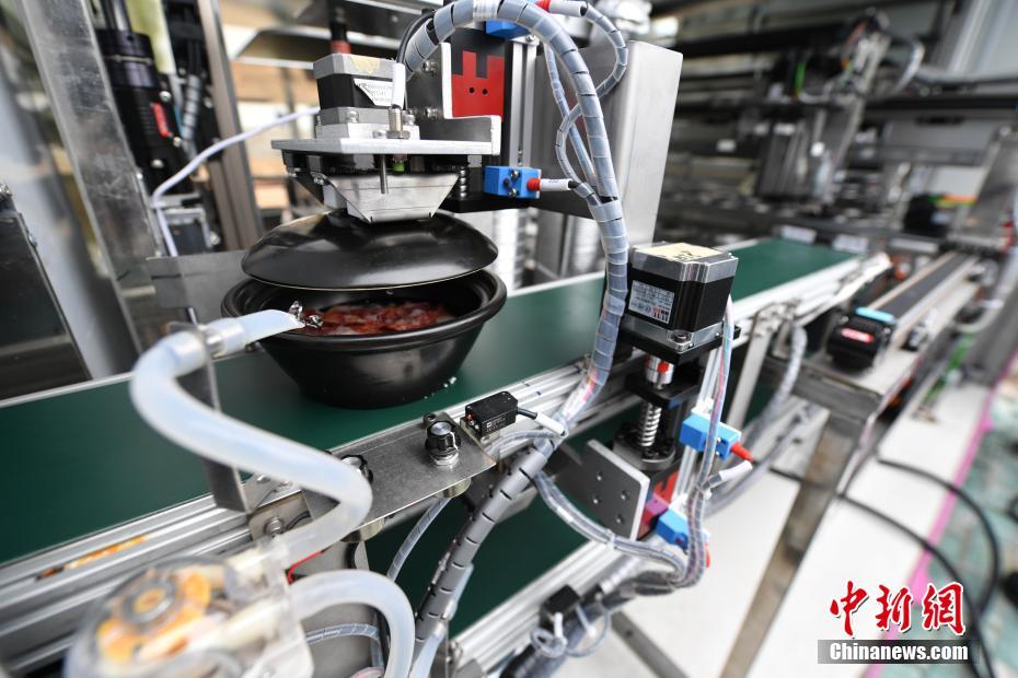 湖北鄂州第三病院が「土鍋飯製造ロボット」を導入し、感染リスクを軽減
