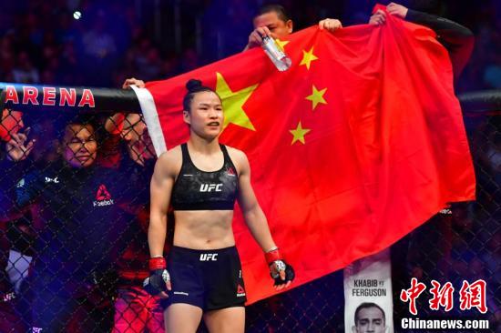 張偉麗選手、UFC王座防衛　中国総合格闘技の歴史を再び塗り替える