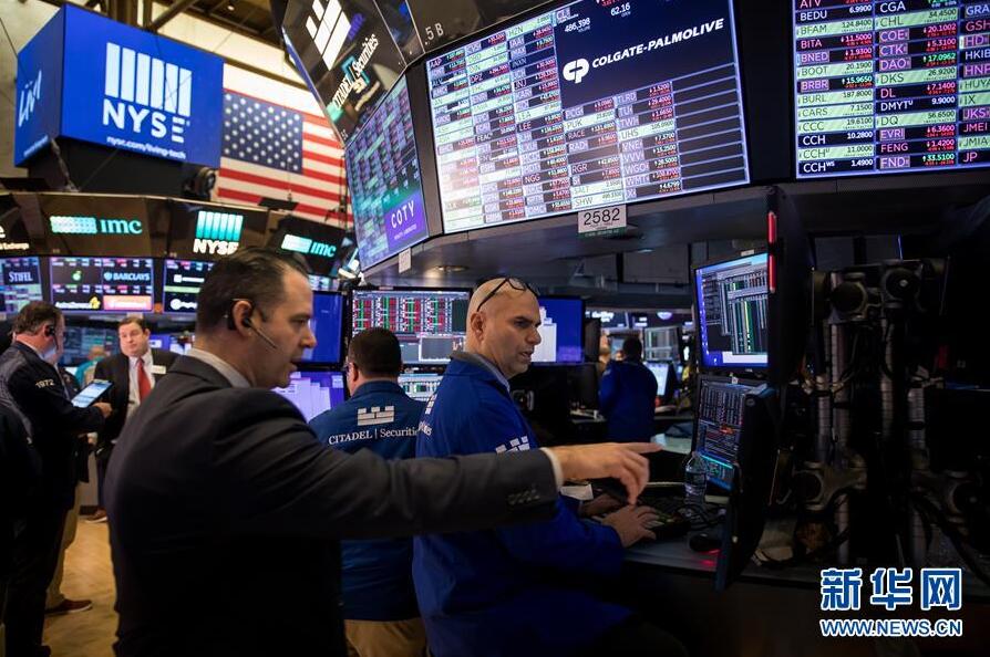 16日のニューヨーク株式市場　3大株価が11％超暴落