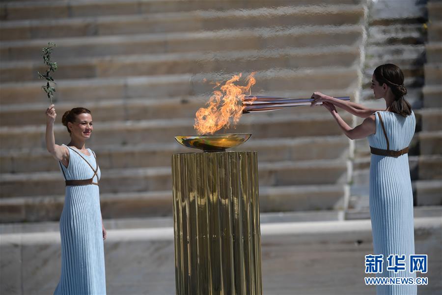 東京オリンピックの聖火引継式がアテネで開催　ギリシャ 