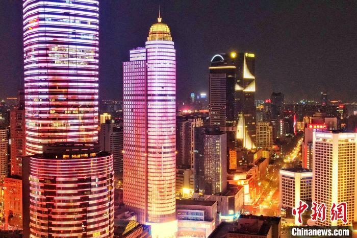 「明るい都市」南京を代表する繁華街がライトアップ　江蘇省