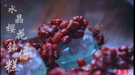 中国有名ビデオブロガーのリー・ズーチーが作る春の弁当が話題に