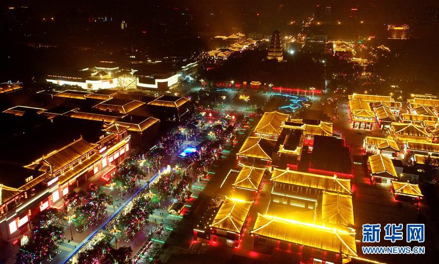 革新的な現代版「大唐不夜城」を立ち上げた陝西省西安市