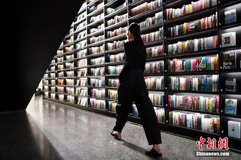 書店でファッションショー開催　北京