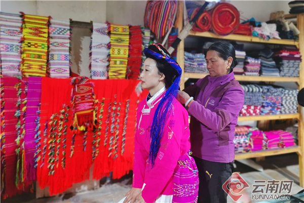 「東方女児国」観光が貧困支援を後押し　雲南省永寧鎮