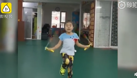 スゴイ！4歳女児が全国縄跳び大会で7冠達成　吉林省長春市