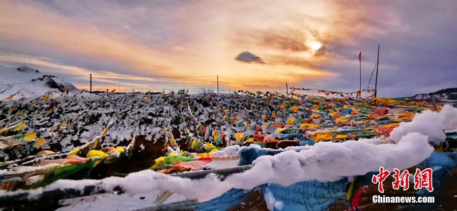 夏に「氷雪の世界」　観光客を魅了する甘粛省祁連山