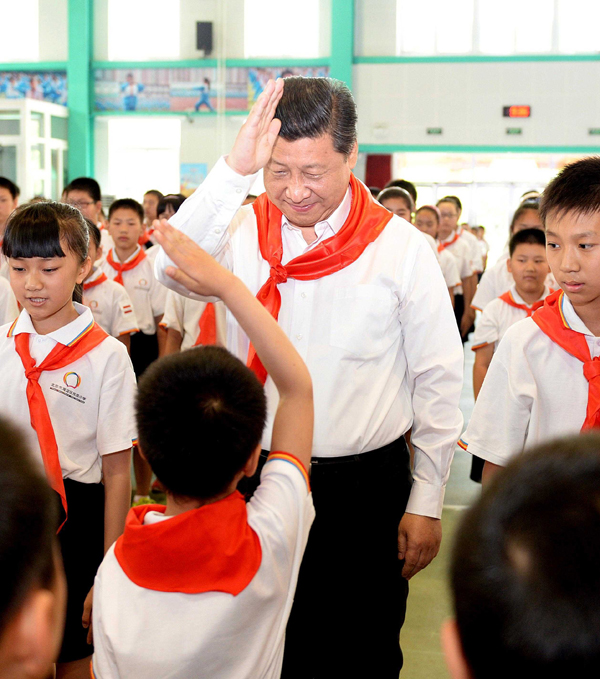 習近平総書記が子供たちへメッセージ「中国の夢の実現のために常に準備を」